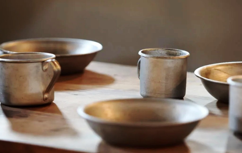 Is it harmful to cook or eat with aluminium utensils?